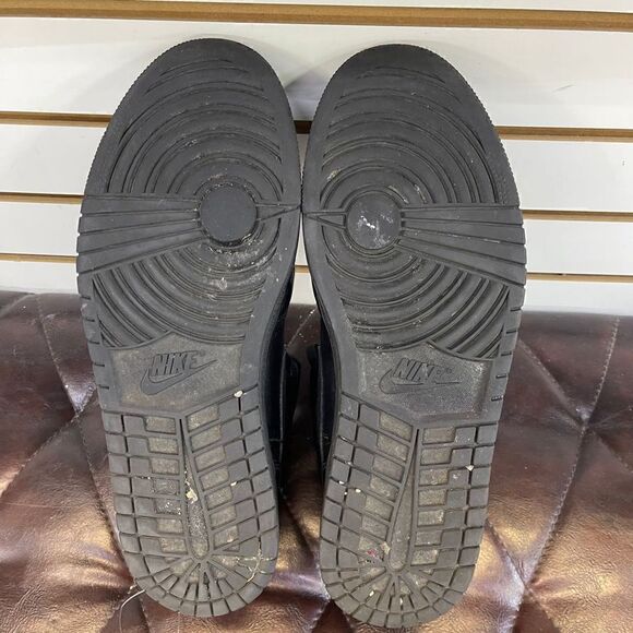 Nike Air Jordan 1 Mid Triple Black Basketball Sneakers Shoes Men’s Size 13 - Picture 7 of 8